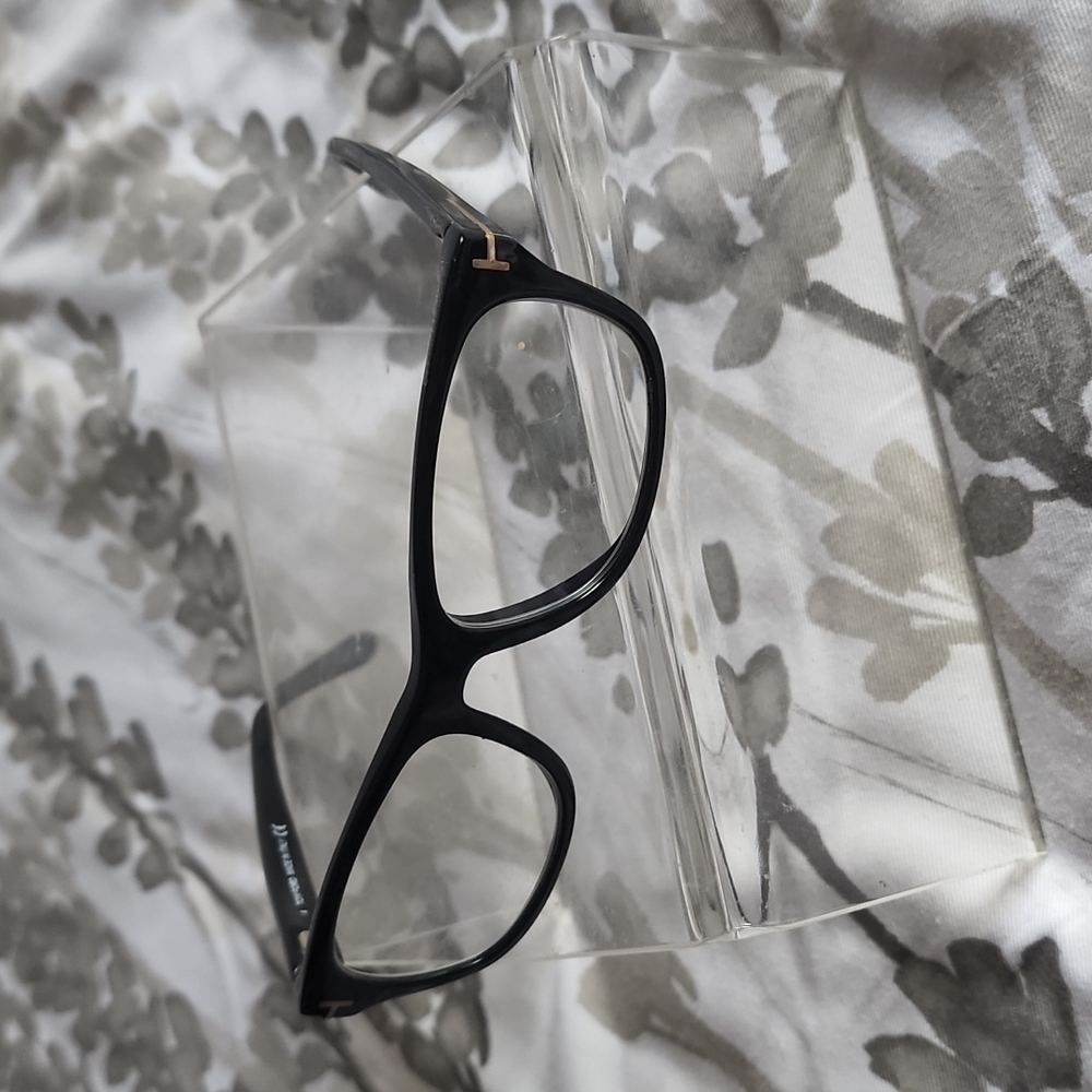 Eye glasses 👓